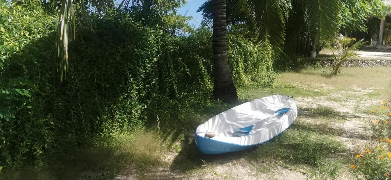 The Village Rua Beach Homestay Bagian luar foto