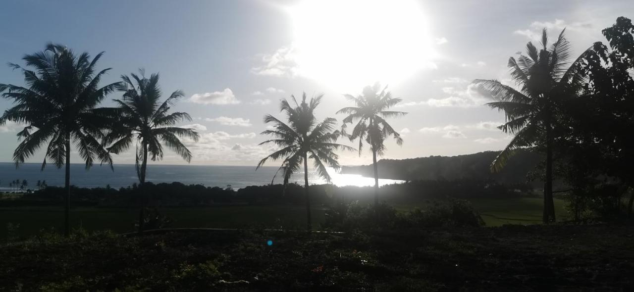 The Village Rua Beach Homestay Bagian luar foto