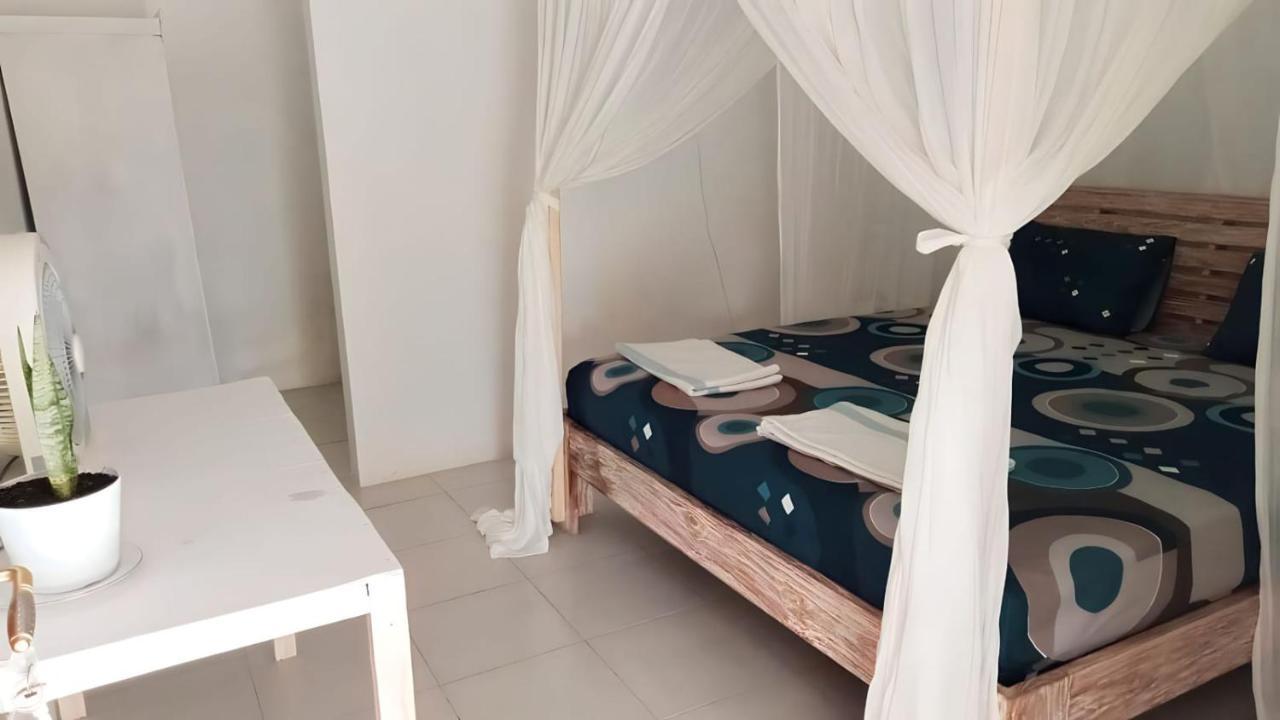 The Village Rua Beach Homestay Bagian luar foto