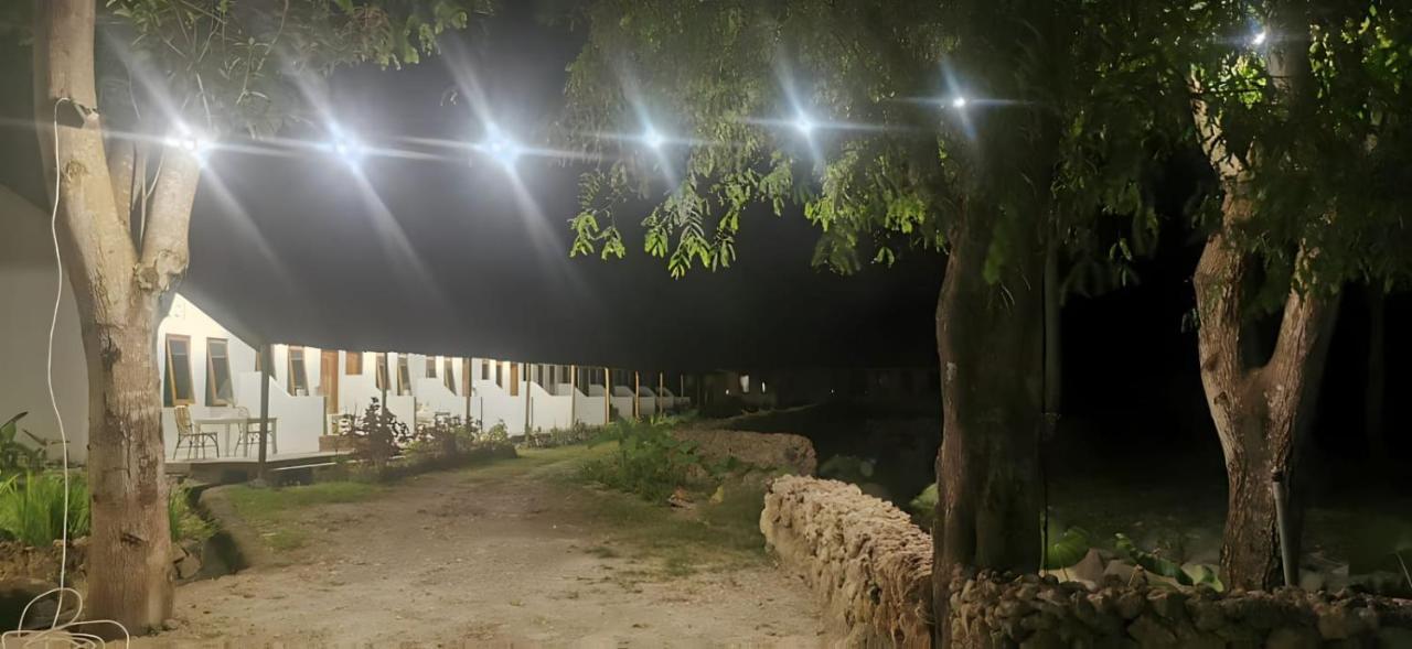 The Village Rua Beach Homestay Bagian luar foto