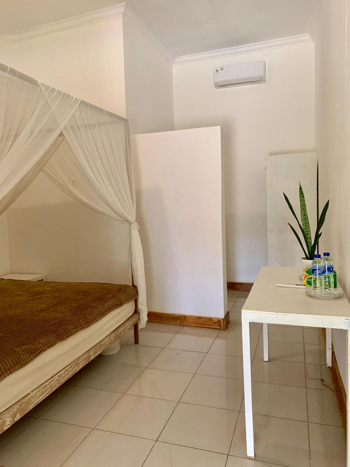 The Village Rua Beach Homestay Bagian luar foto
